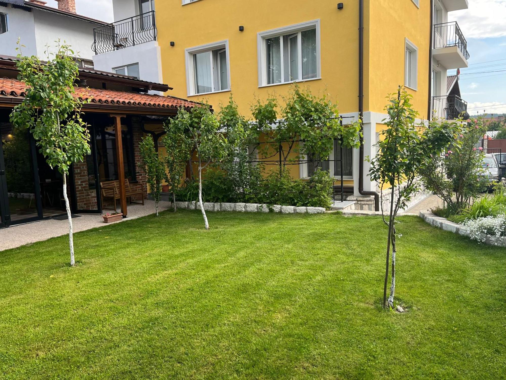 Hotel Horizont Dobrinishte Esterno foto