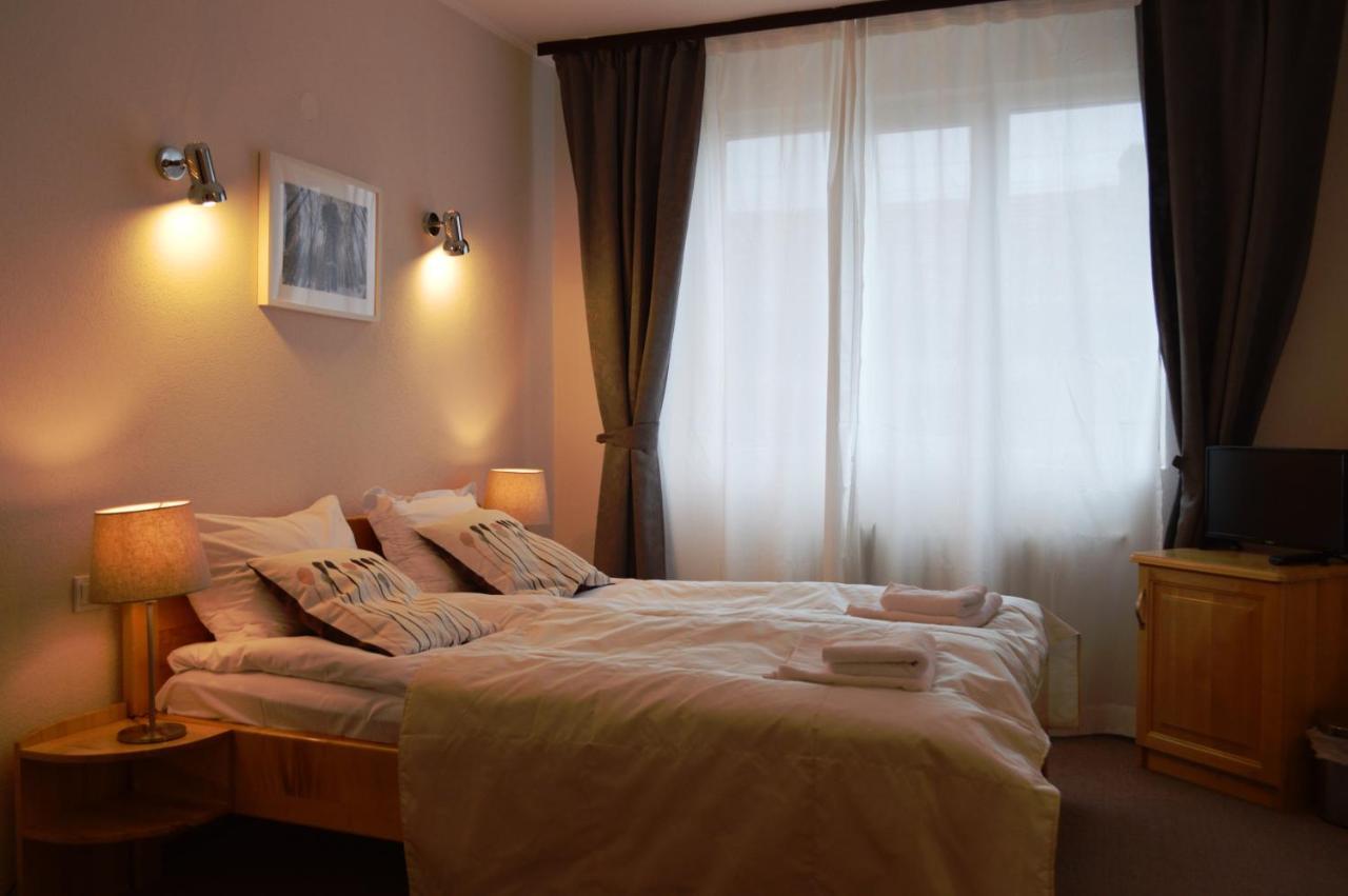 Hotel Horizont Dobrinishte Esterno foto