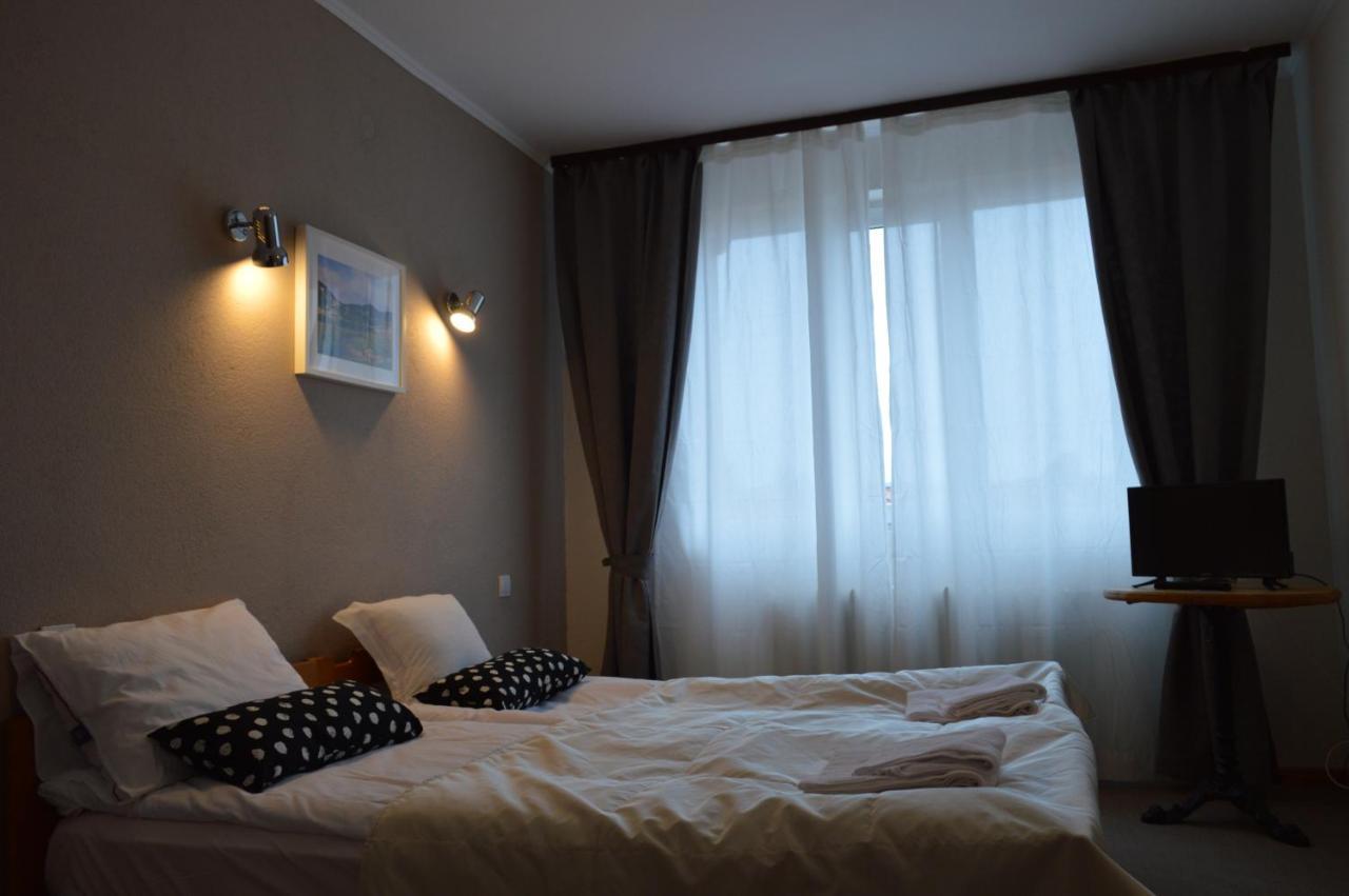 Hotel Horizont Dobrinishte Esterno foto