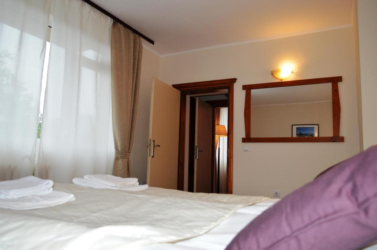 Hotel Horizont Dobrinishte Esterno foto