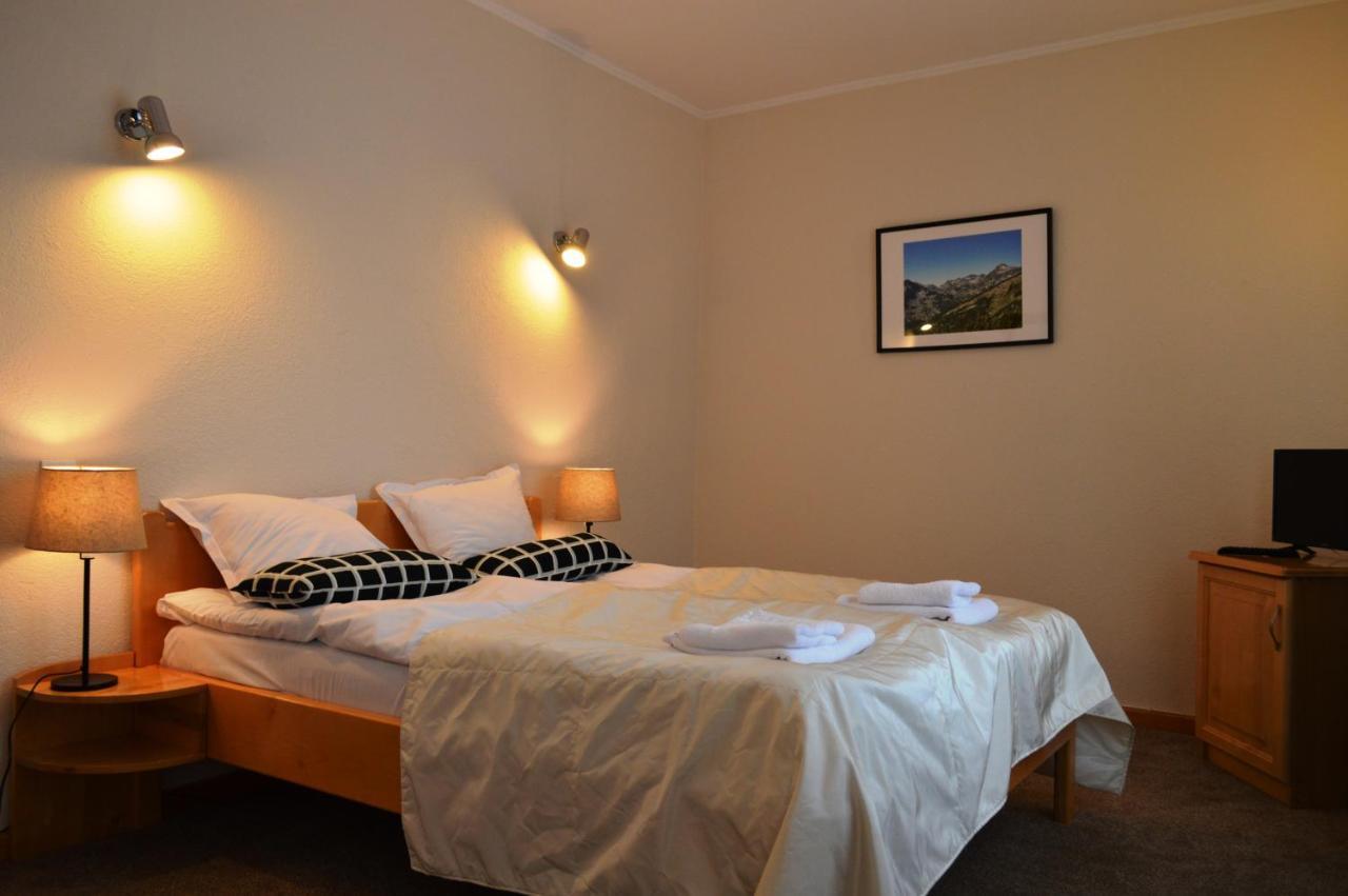 Hotel Horizont Dobrinishte Esterno foto